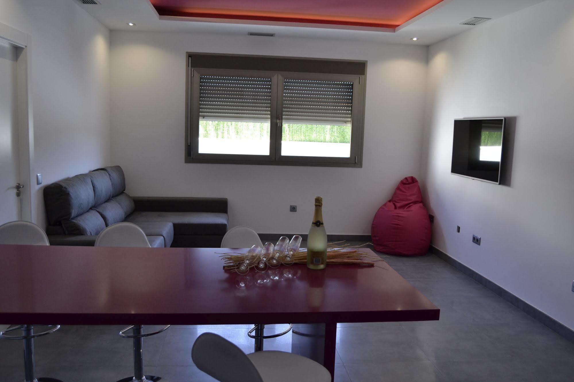 Apartamentos Turisticos Clavero Almagro Exteriör bild